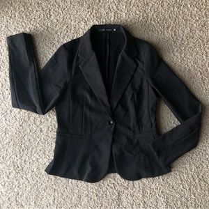 Have medium black blazer